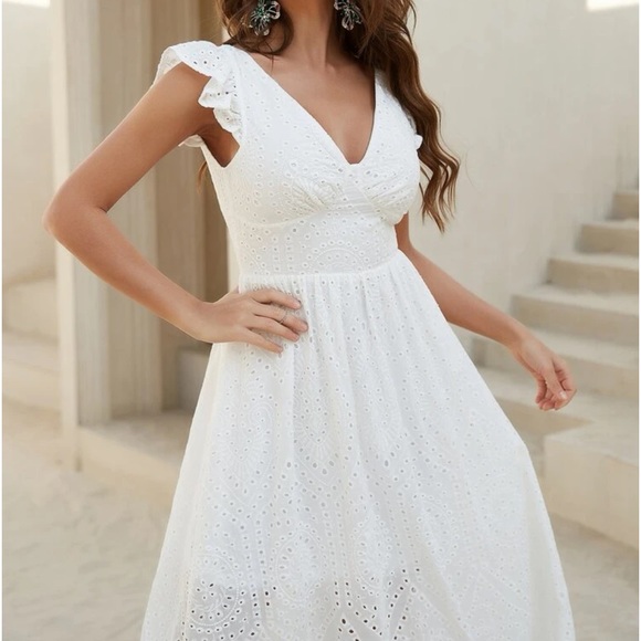 Boho White Lace Up Eyelet Embroidery Backless Flounce Hem Dress White - Picture 5 of 8